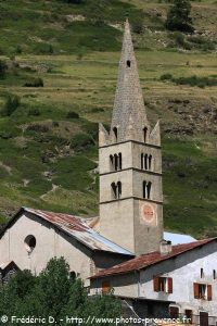 Église Chapelle Notre Dame Peynin à Aiguilles