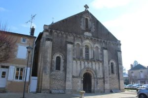 Église Bouresse Notre-dame à Bouresse