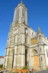 Église Saint Pierre à Cholet