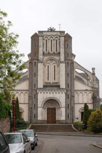 Église Saint Gervais Et Saint Protais à Cossé-le-Vivien