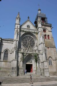 Église Saint Léonard à Fougères