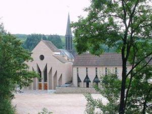 Église Chapelle Du Centre Sophie-barat à Joigny