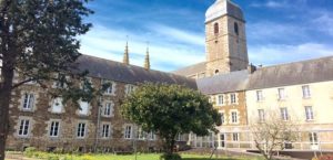 Église Prieuré Saint Jacques Bénédictines de Jésus Crucifié à Saint-James