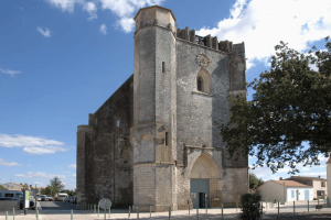 Église Saint Pierre Aux Liens à Marsilly