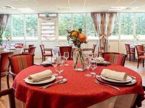 Église Maison de Retraite à La Couronne