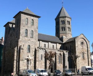 Église Basilique Notre- Dame Des Miracles à Mauriac