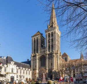 Église Cathédrale Saint Pierre à Lisieux
