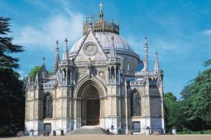 Église Chapelle Royale à Dreux