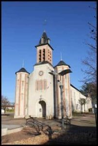 Église de Saint-Germain-du-Puy à Saint-Germain-du-Puy
