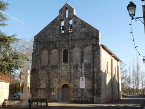 Église Feuillade : Saint-pierre à Feuillade