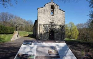 Église La Rochefoucauld : Long Séjour à La Rochefoucauld-en-Angoumois