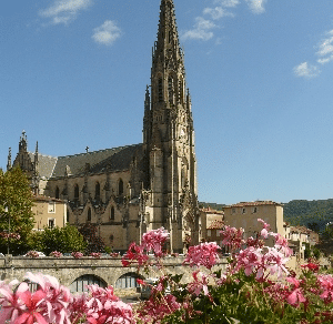 Église Lauras à Saint-Affrique