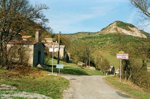 Église Les Pins : Saint-pierre à Villebois-les-Pins