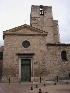 Église Notre-dame de Nazareth à Trets