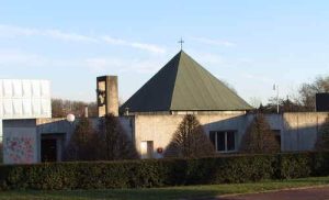 Église Saint Guénault à Évry-Courcouronnes