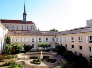 Église Saint Thomas de Villeneuve Maison de Retraite à Aix-en-Provence