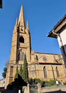 Église Sérian à Blousson-Sérian